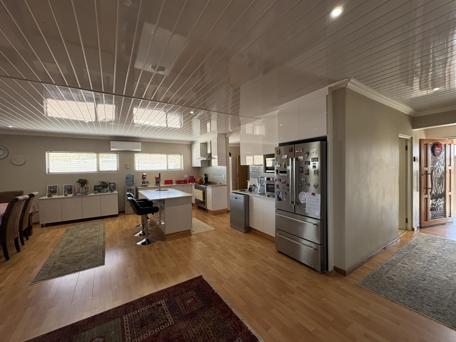 4 Bedroom Property for Sale in Darling Western Cape